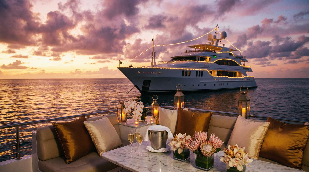 女神视频传媒游艇派对传媒演示奢华场景拍摄